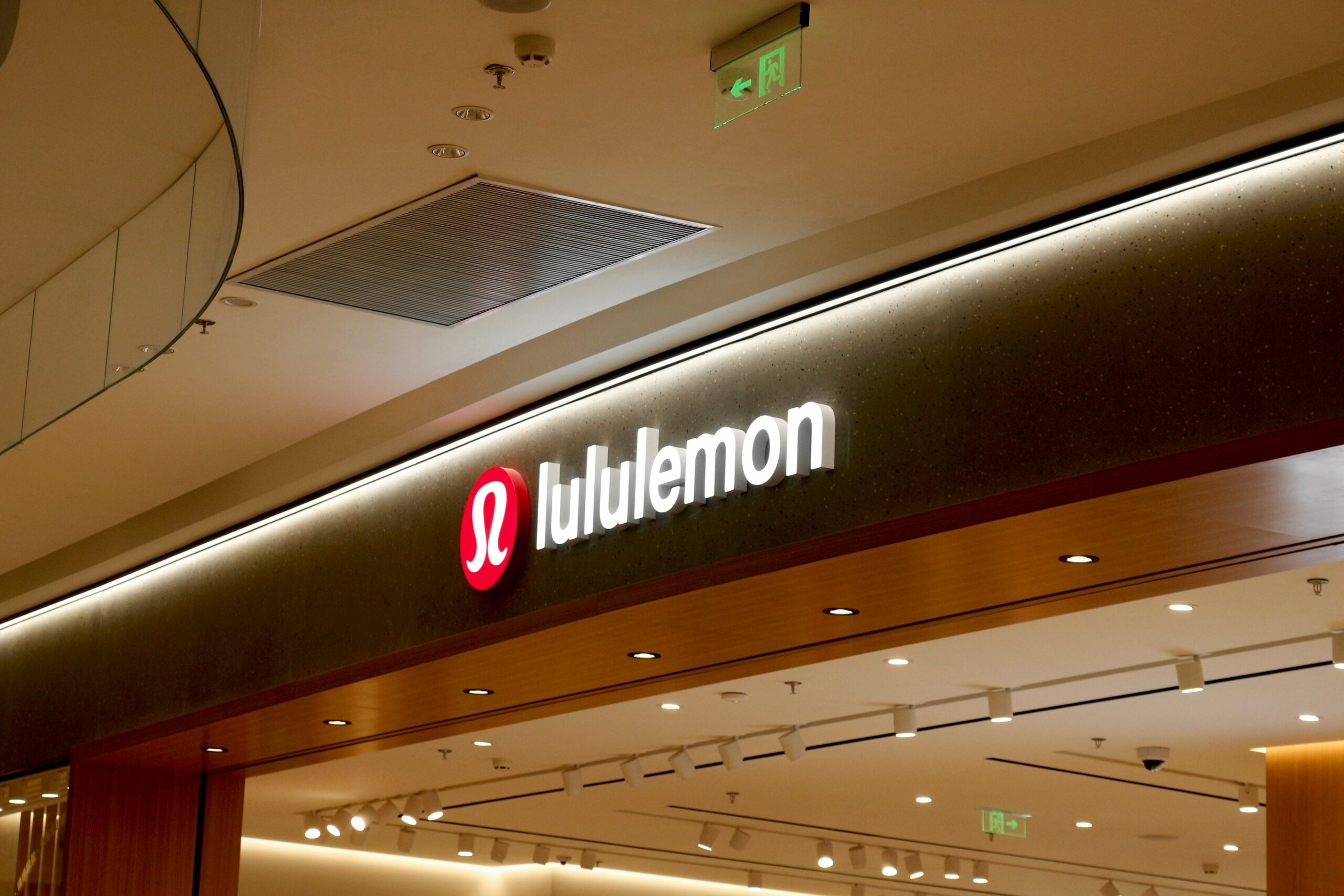 Lululemon: The Mindful Powerhouse Behind the Athleisure Revolution